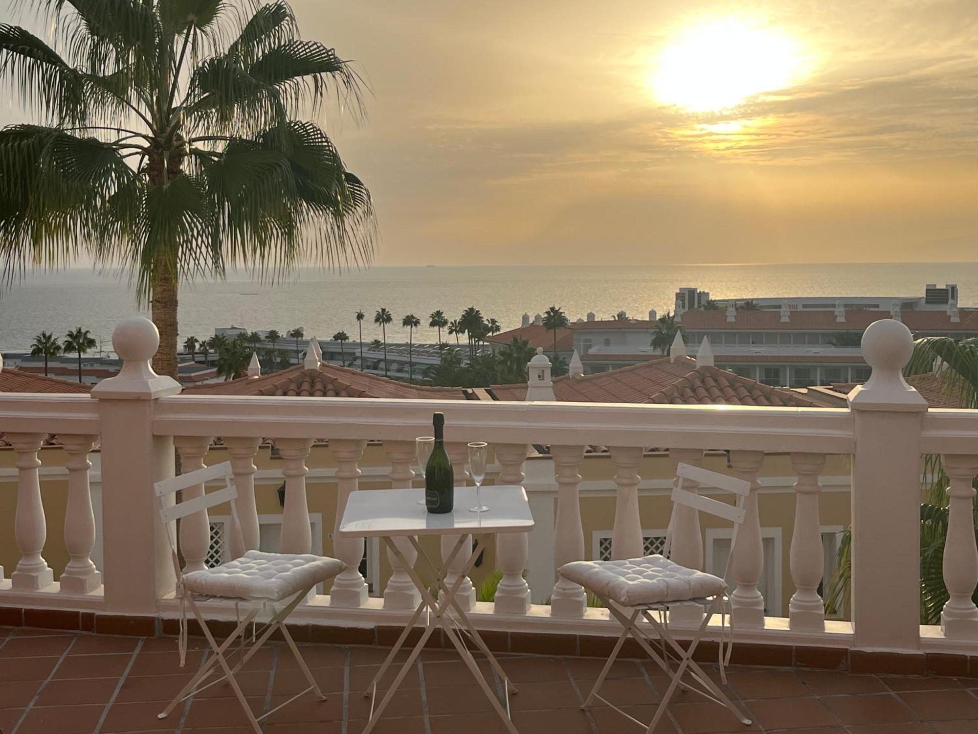 Playa Del Duque-Amazing Views 2 Bedroom Costa Adeje  Luaran gambar