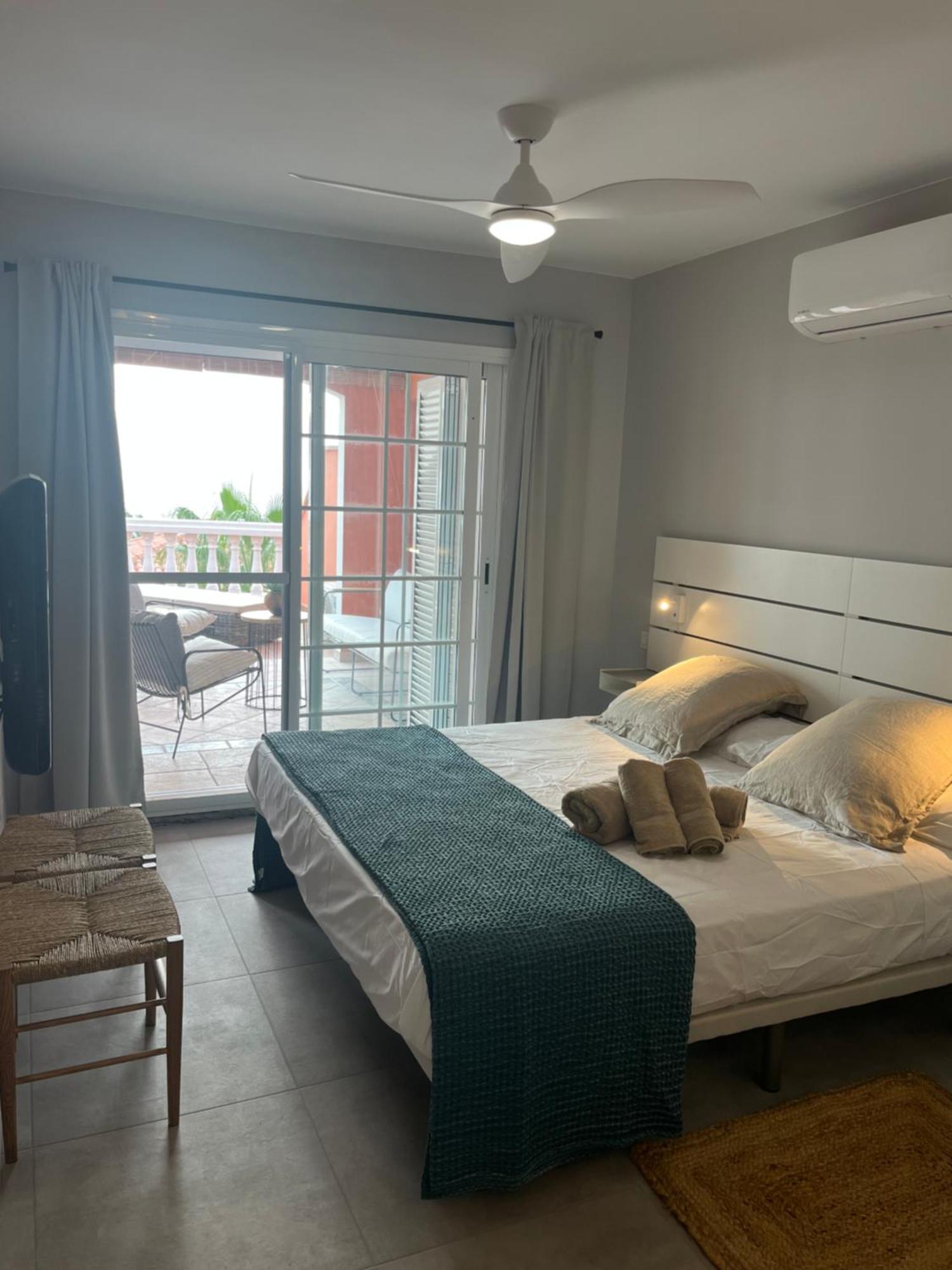Playa Del Duque-Amazing Views 2 Bedroom Costa Adeje  Luaran gambar